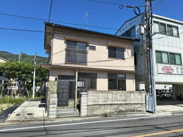 安佐南区緑井6丁目 中古戸建て 1