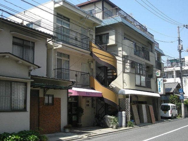 平岡ビル 201号 1